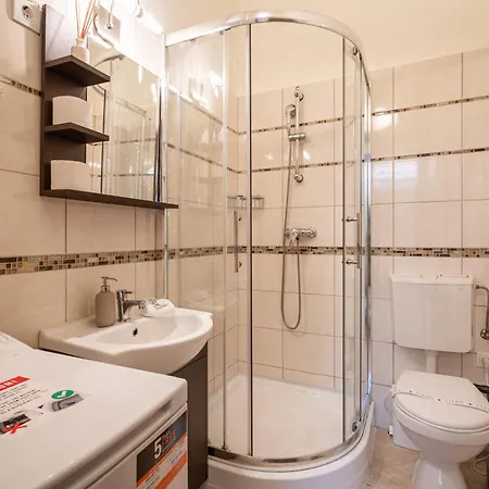 דירה Rumbach With Mezzanine בודפשט