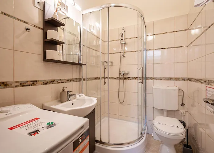 Daire Rumbach With Mezzanine Budapeşte